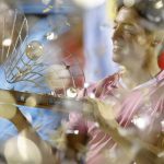 Neymar scores directly from corner in response to jeering fans